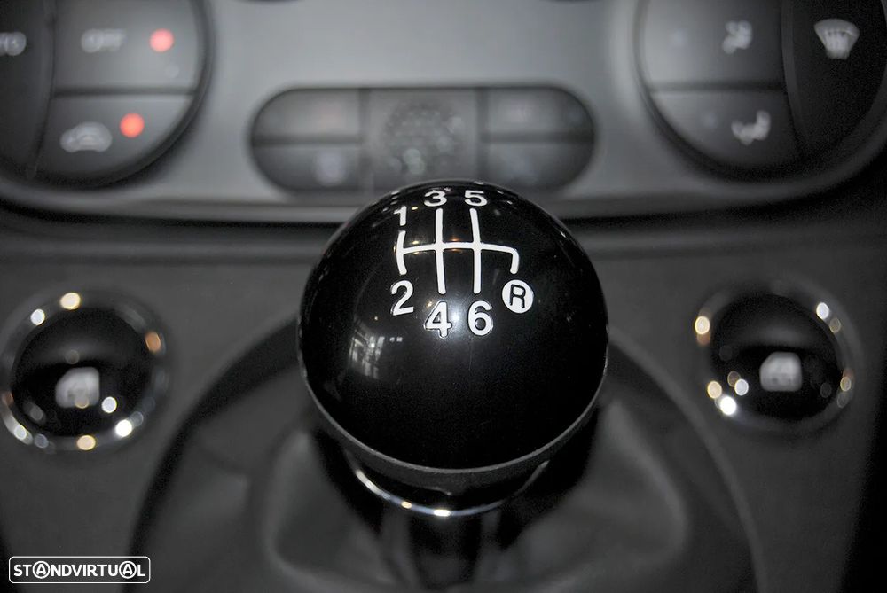 Fiat 500C 1.0 Hybrid Launch Edition - 23