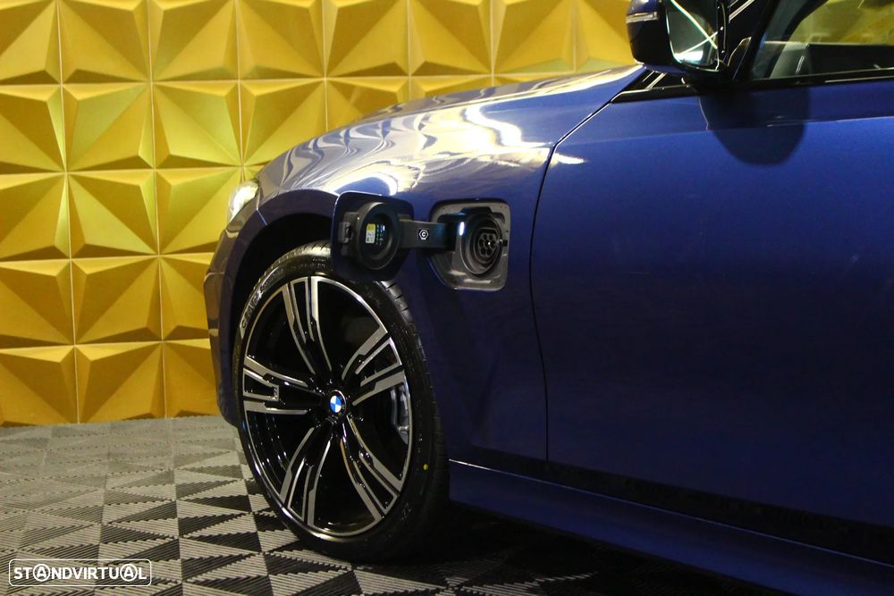 BMW 320 e Line Sport Auto - 13