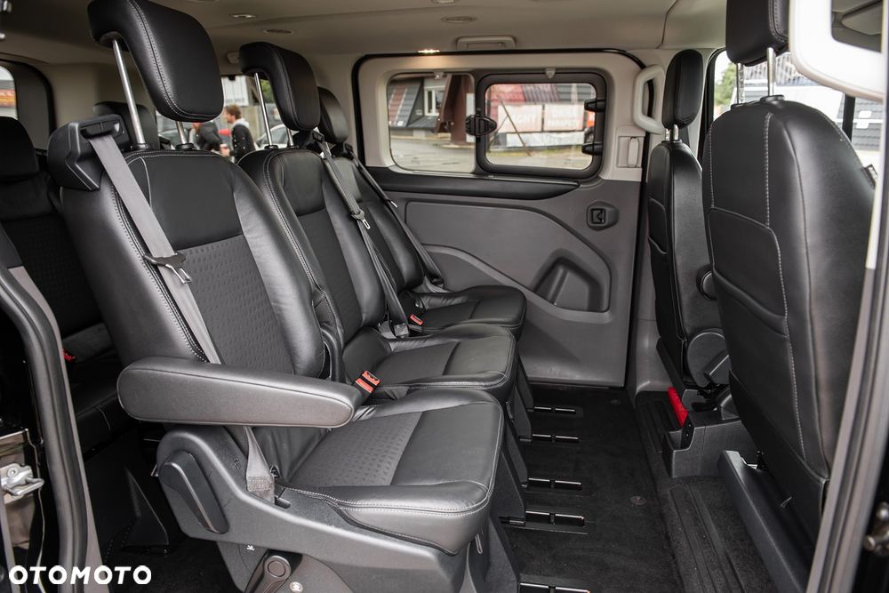 Ford Tourneo Custom 2.0 EcoBlue L1 Sport - 28