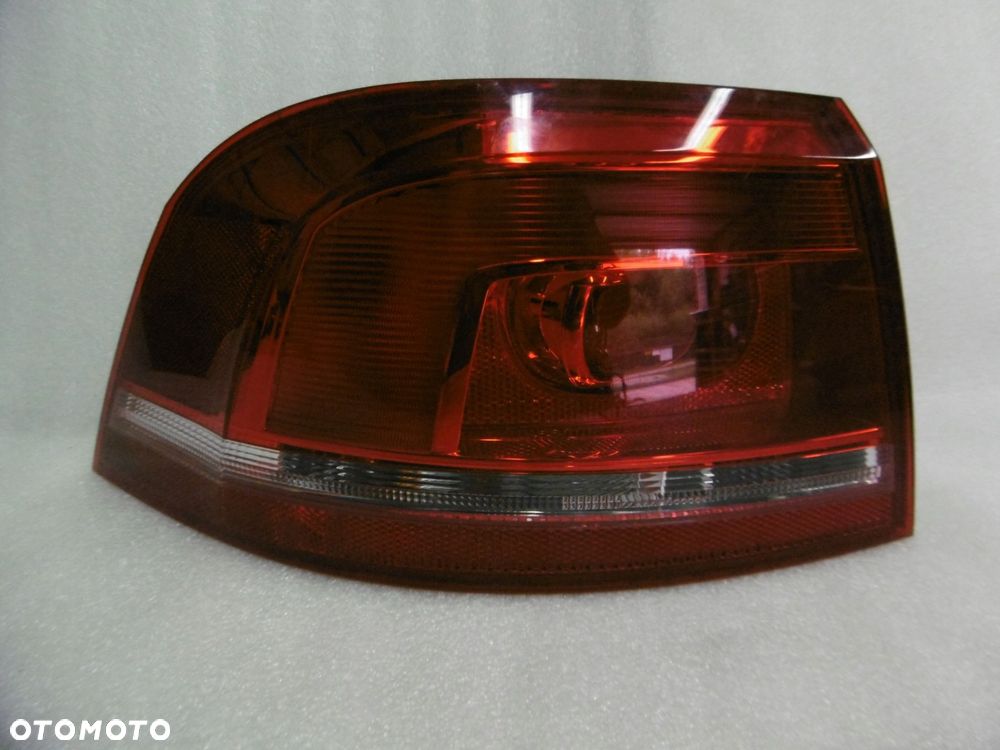 VW PASSAT B7 KOMBI 3AF - lampa tylna lewa - 1