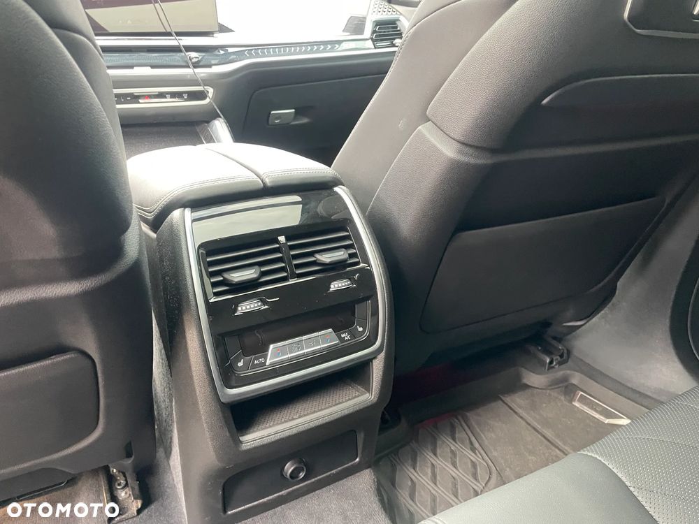 BMW X6 - 15