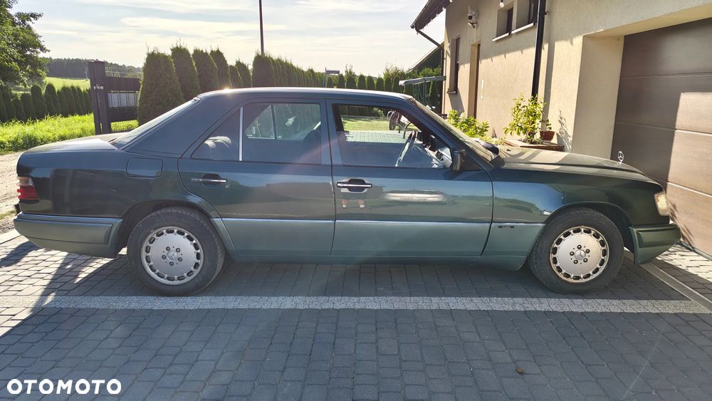 Mercedes-Benz Klasa E - 2