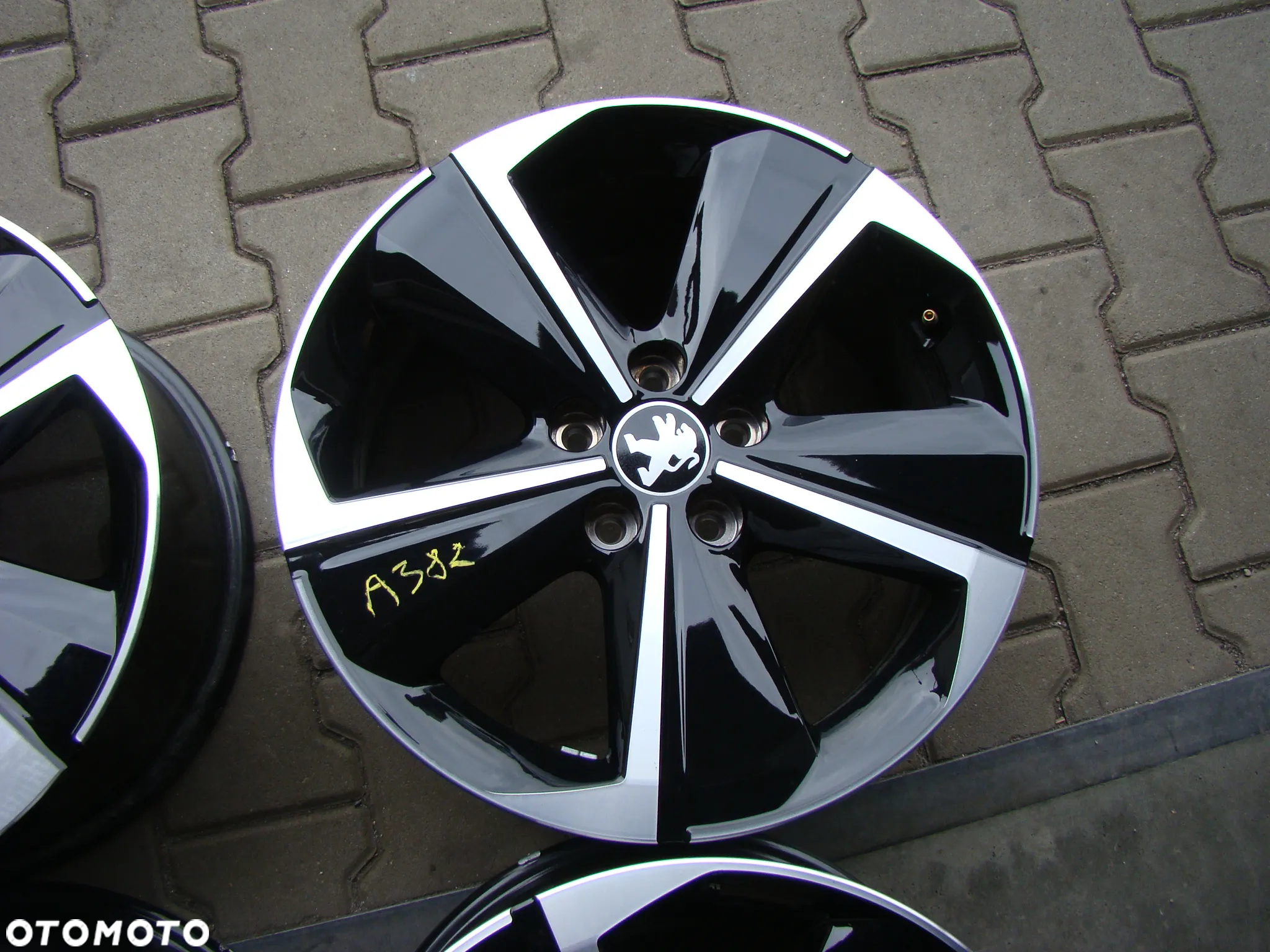 a382 5x108 Peugeot Partner Rifter 3008 4008 II 5008 308 508 408 7,5jx17 - 3
