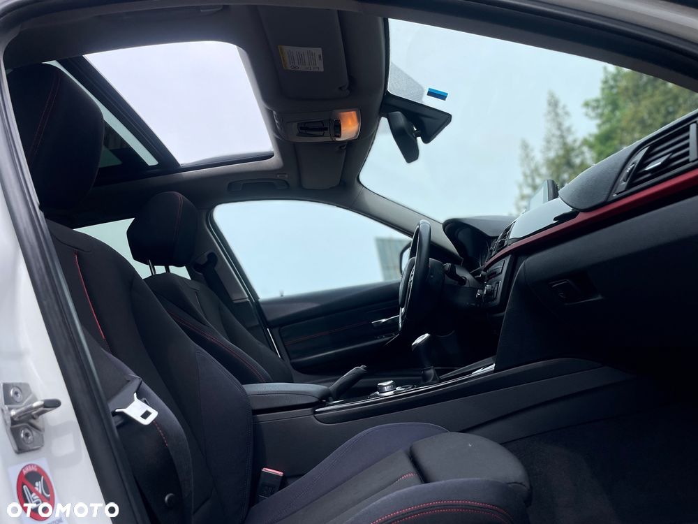 BMW Seria 3 318d DPF Edition Sport - 13