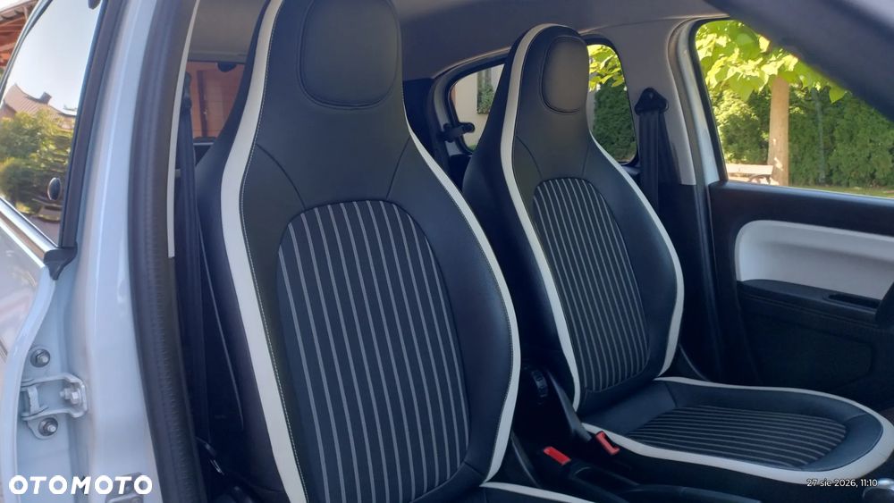 Renault Twingo TCe 90 EDC INTENS - 17