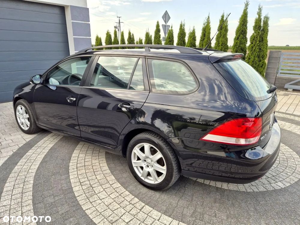 Volkswagen Golf - 10