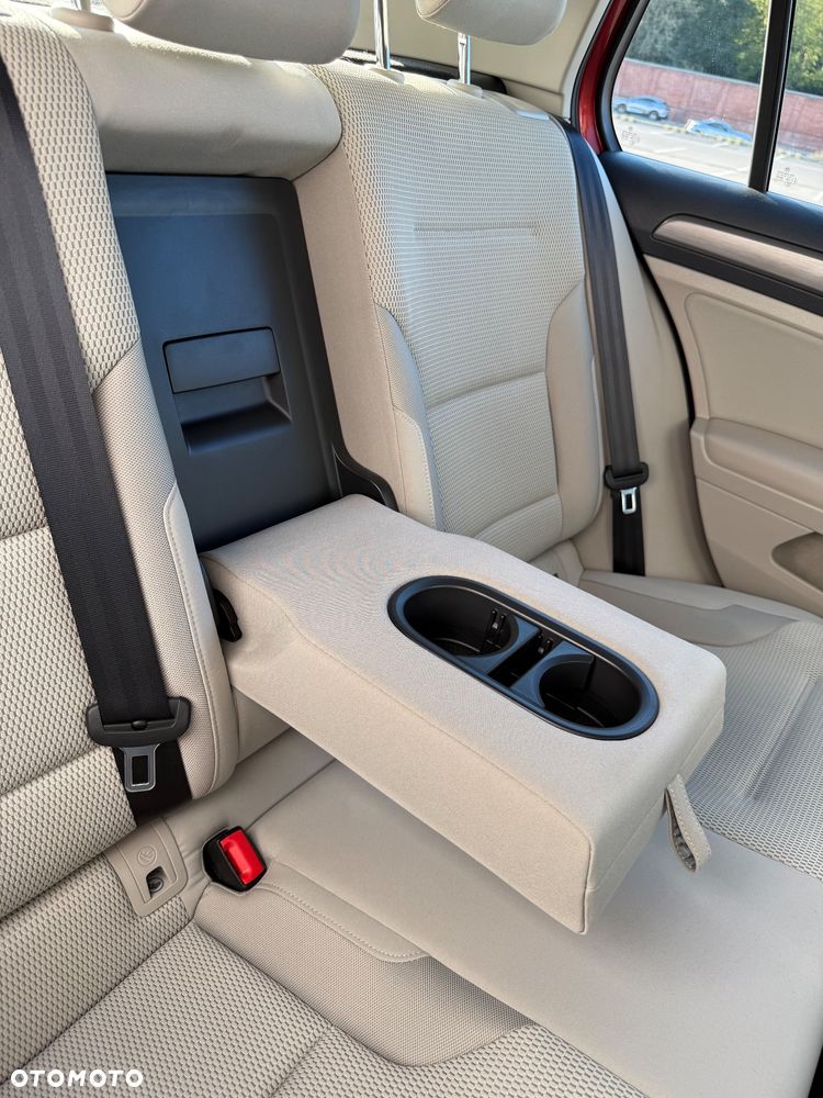 Volkswagen Golf - 26