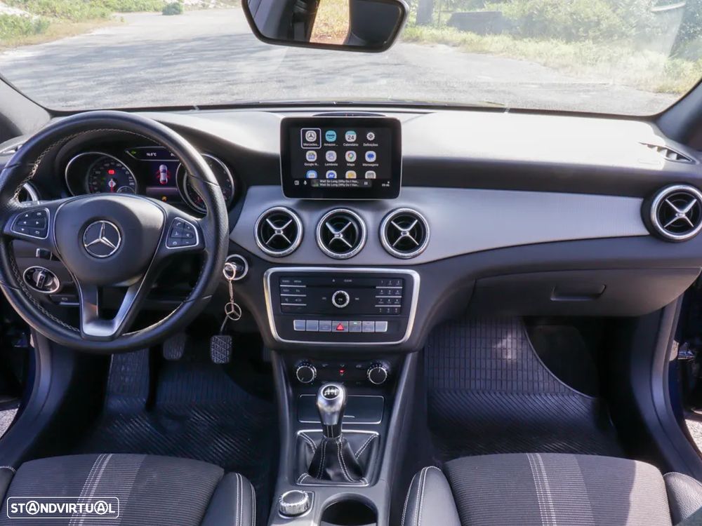 Mercedes-Benz CLA 180 - 14