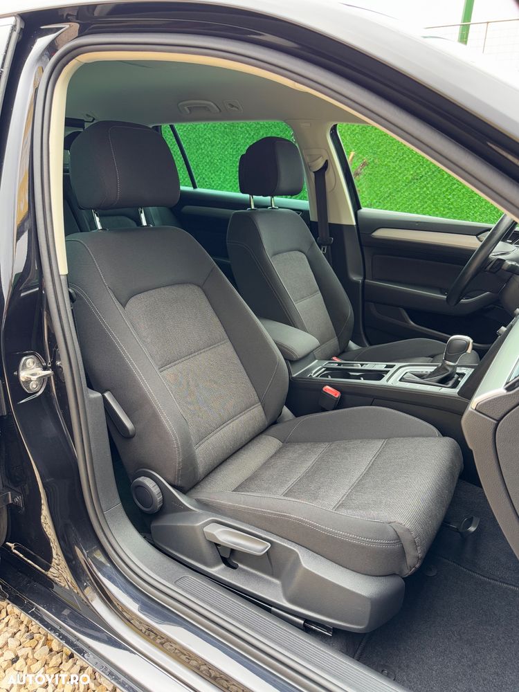 Volkswagen Passat 2.0 TDI DSG (BlueMotion Technology) Comfortline - 11