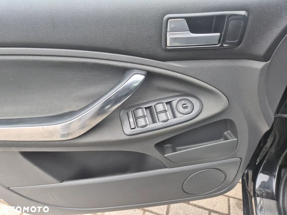 Ford C-MAX 1.8 S - 8