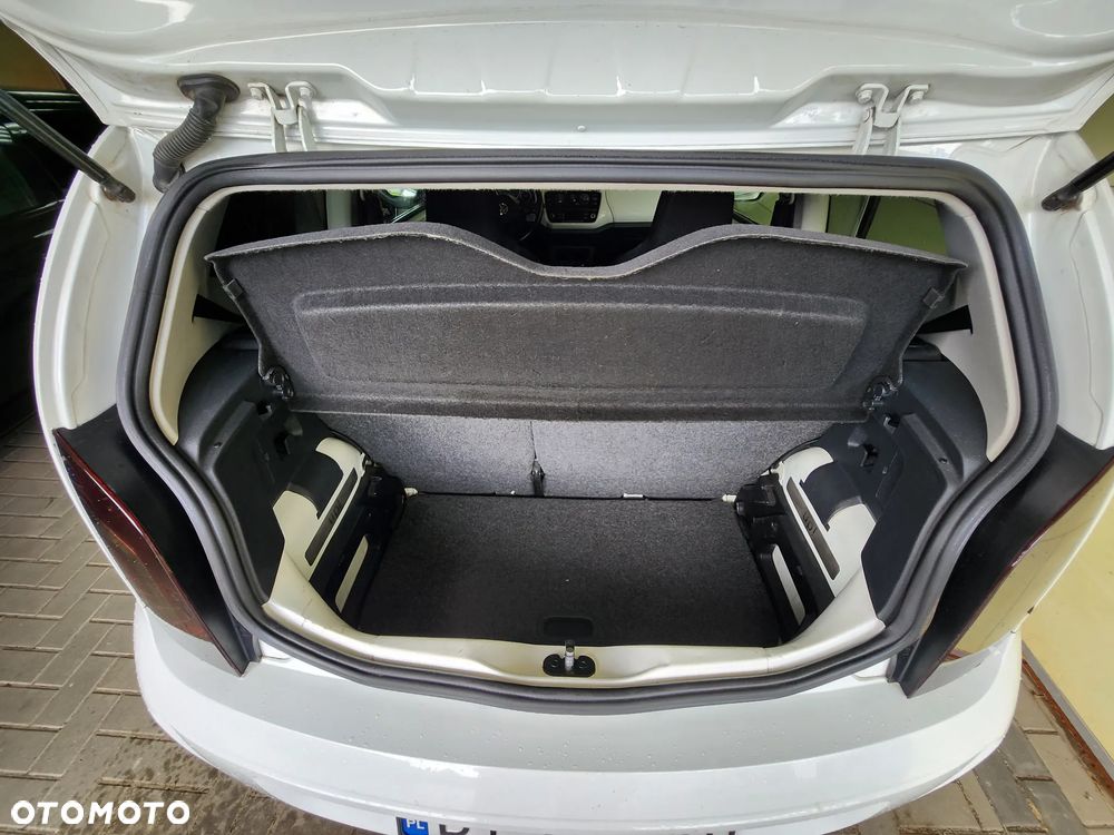 Volkswagen up! white - 8