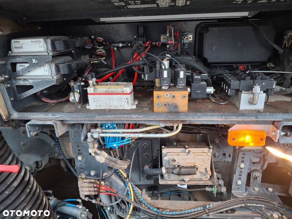 Renault Midlum 220DXI Zamiatarka SEMAT Zoeller Johnston VS501 Szczotki L/R Obie Strony Napęd Hydrostatyczny 2014r Kamera Cofania Klimatyzacja Centralne Smarowanie - 9