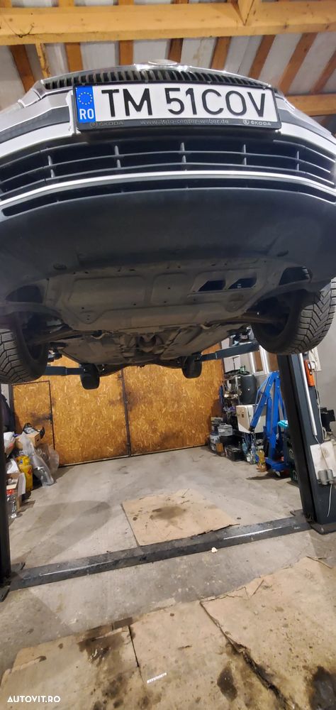 Skoda Octavia 2.0 FSI Laurin & Klement - 28