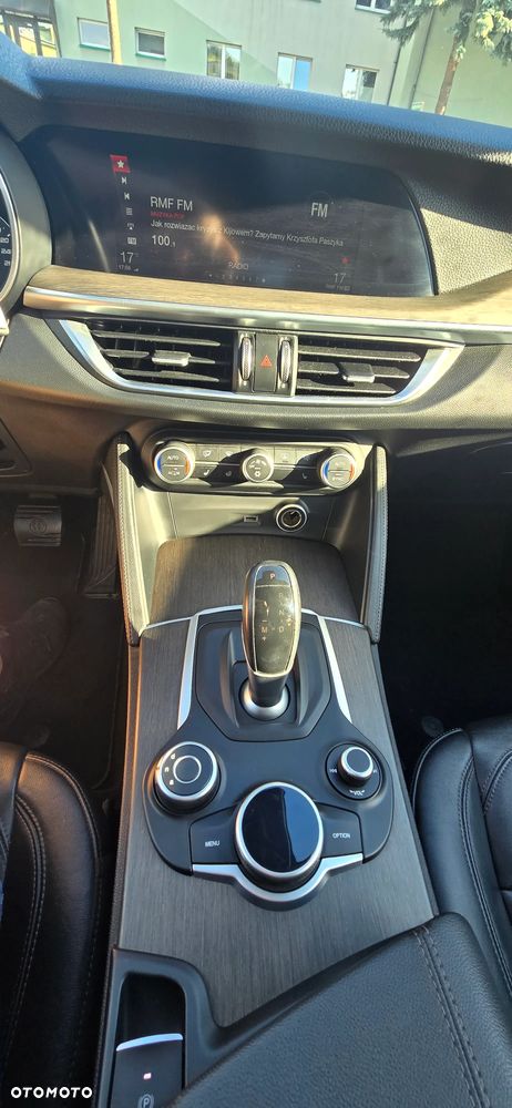 Alfa Romeo Stelvio 2.0 Turbo TI Q4 - 14