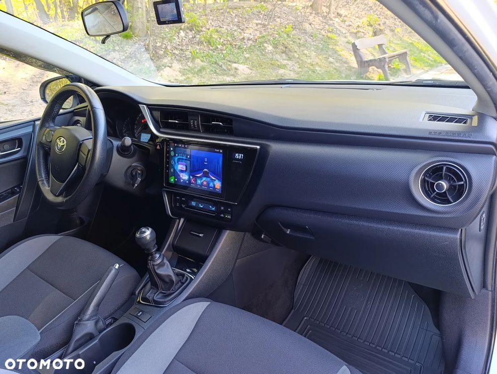 Toyota Auris 1.33 VVT-i Comfort - 15