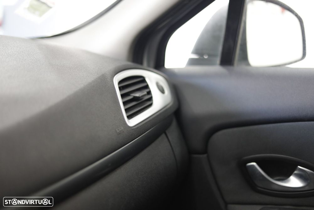 Renault Scénic 1.5 dCi Dynamique S - 13