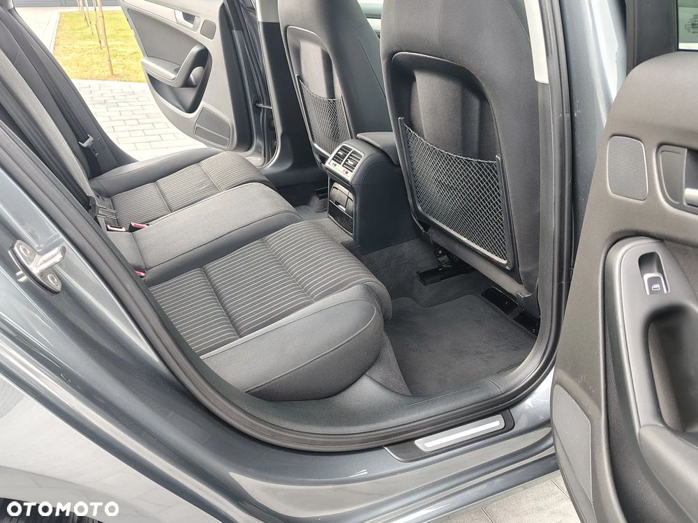 Audi A4 Avant 2.0 TDI DPF quattro S tronic Attraction - 22