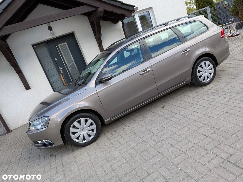 Volkswagen Passat - 4