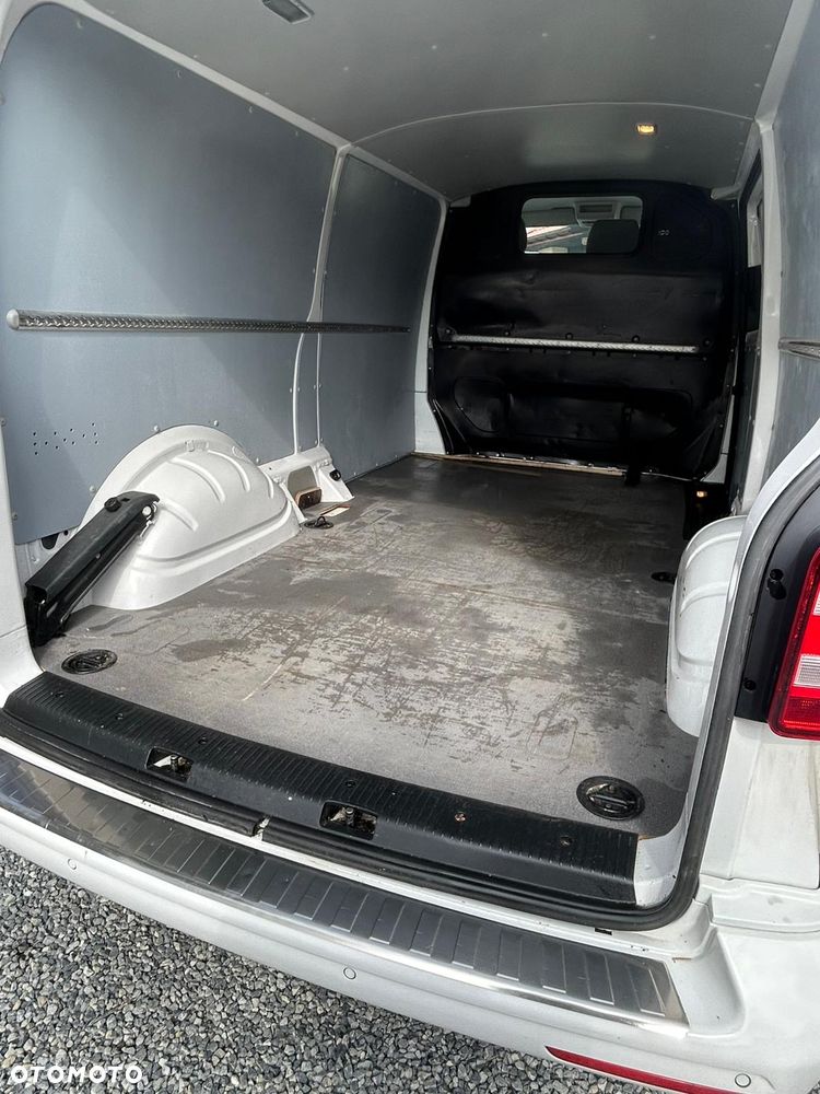 Volkswagen Transporter - 9