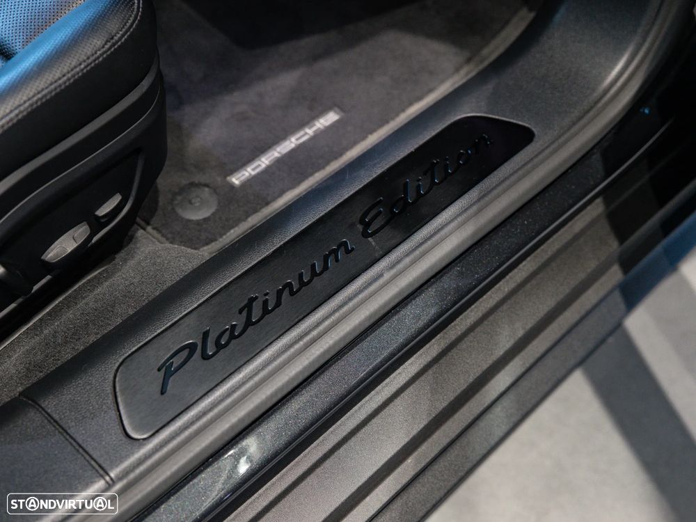 Porsche Panamera Sport Turismo 4 E-Hybrid Platinum Edition PDLS - 45