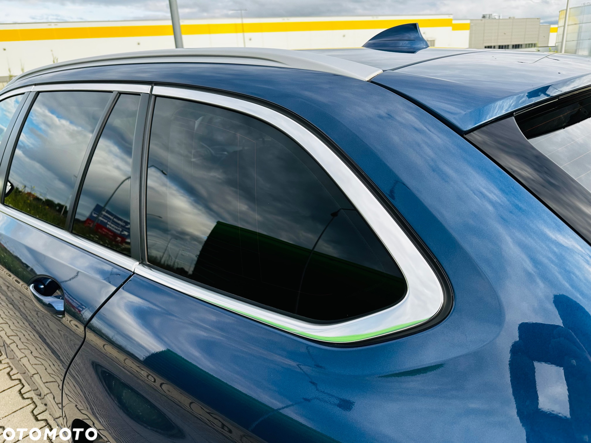 BMW Seria 5 520d Touring - 36
