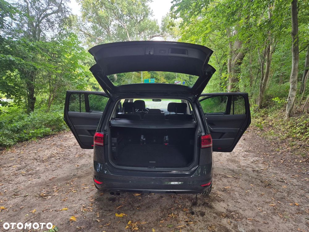 Volkswagen Touran 2.0 TDI SCR DSG ACTIVE - 21