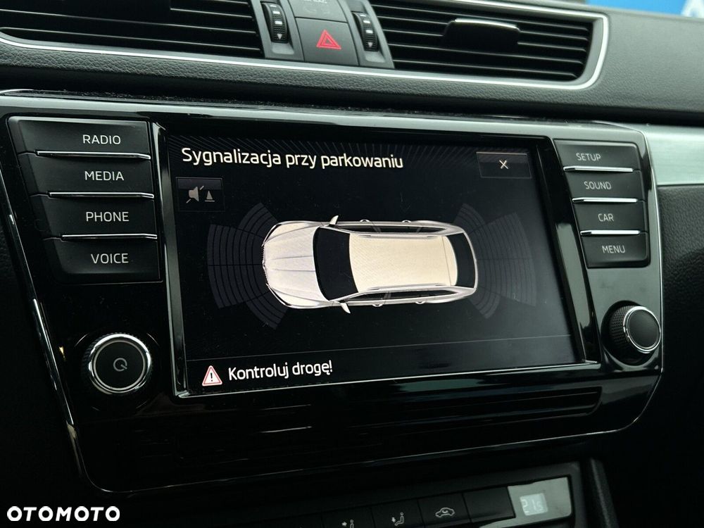 Skoda Superb 2.0 TDI SCR Ambition DSG - 22