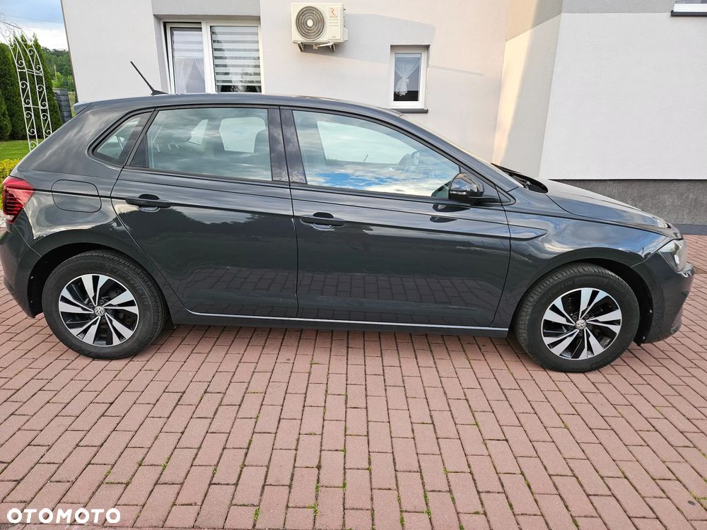 Volkswagen Polo - 2