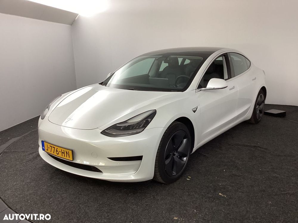 Tesla Model 3 - 11