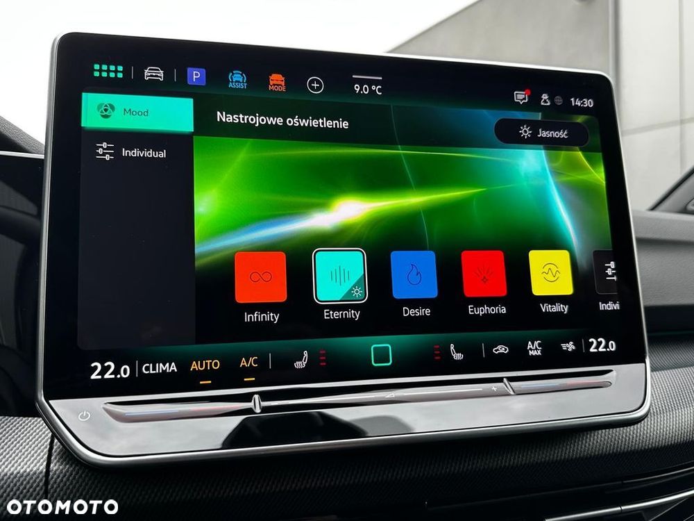 Volkswagen Golf 1.5 eTSI OPF DSG R-Line - 20