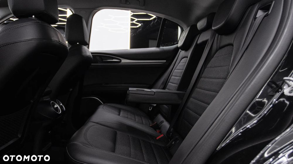 Alfa Romeo Stelvio 2.0 Turbo Sprint Q4 - 20