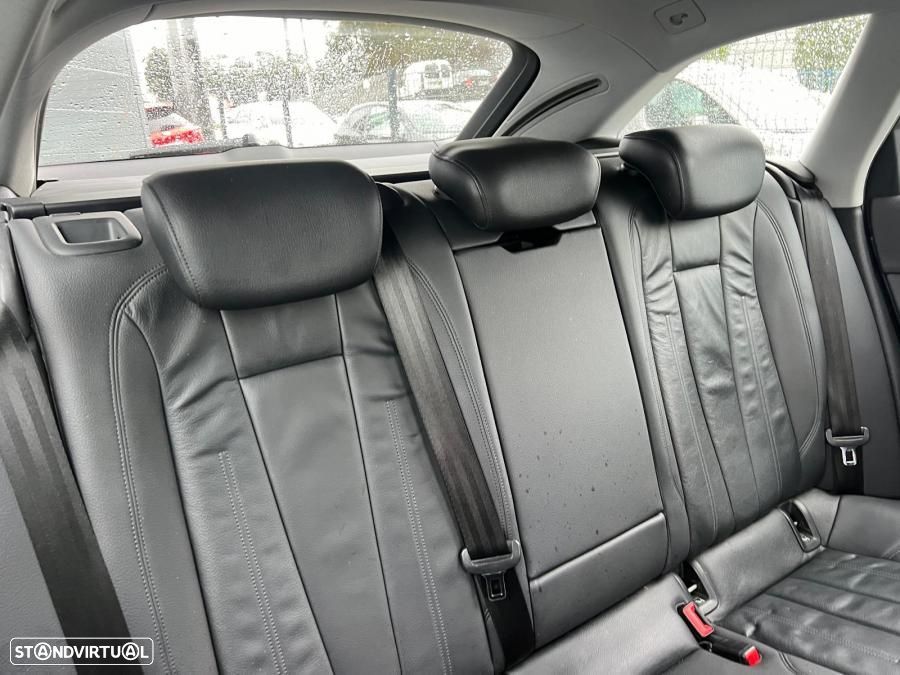 Audi A4 Avant 2.0 TDI Design - 7