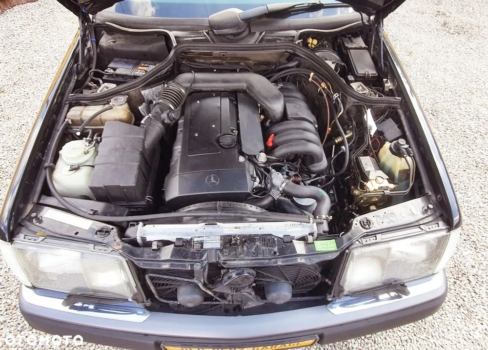 Mercedes-Benz W124 (1984-1993) - 13