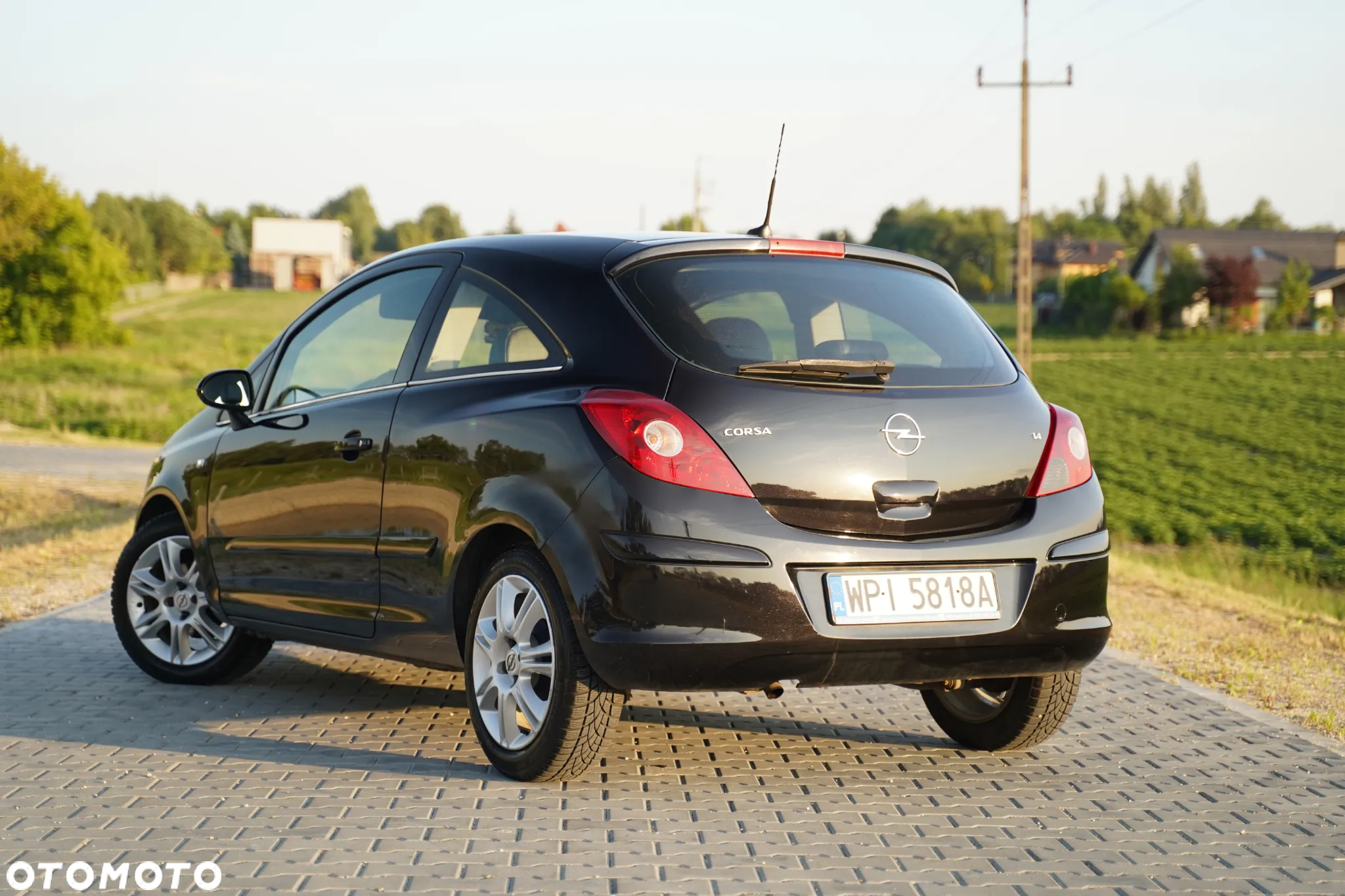 Opel Corsa 1.4 16V Enjoy - 4