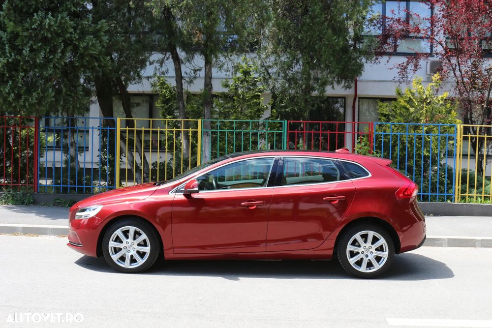 Volvo V40 T2 Inscription - 3