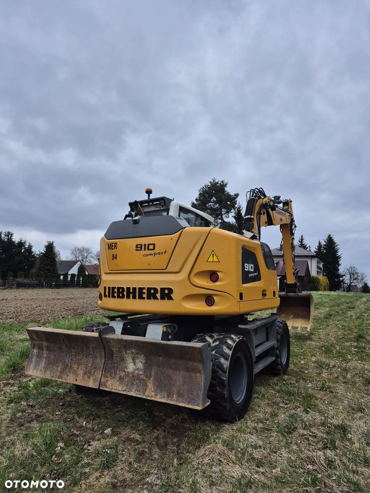 Liebherr 910 - 8