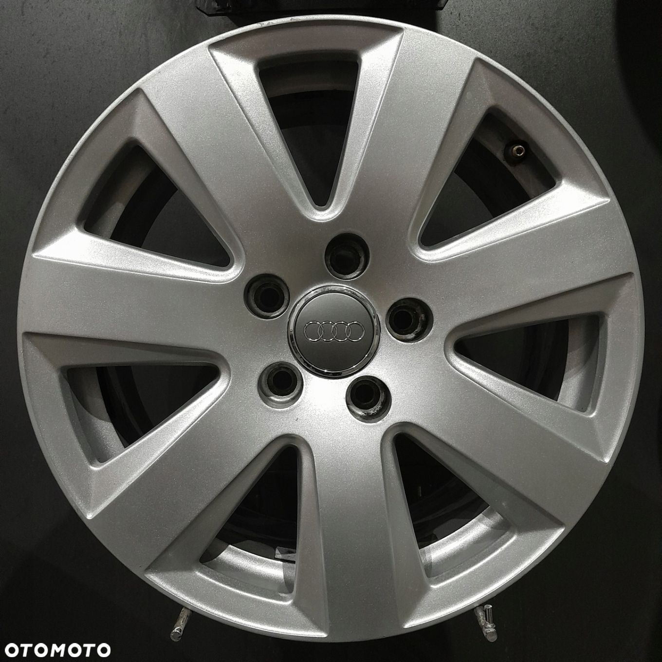 Felgi 16 5x112 Audi A4 B6 B7, A6 C6 OE F504095-5 - 4