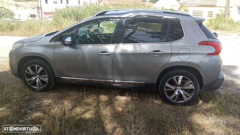 Peugeot 2008 1.6 e-HDi Allure - 1