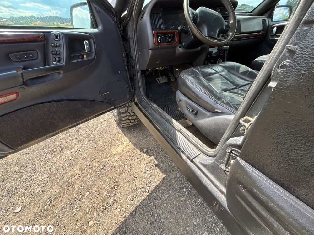 Jeep Grand Cherokee - 20