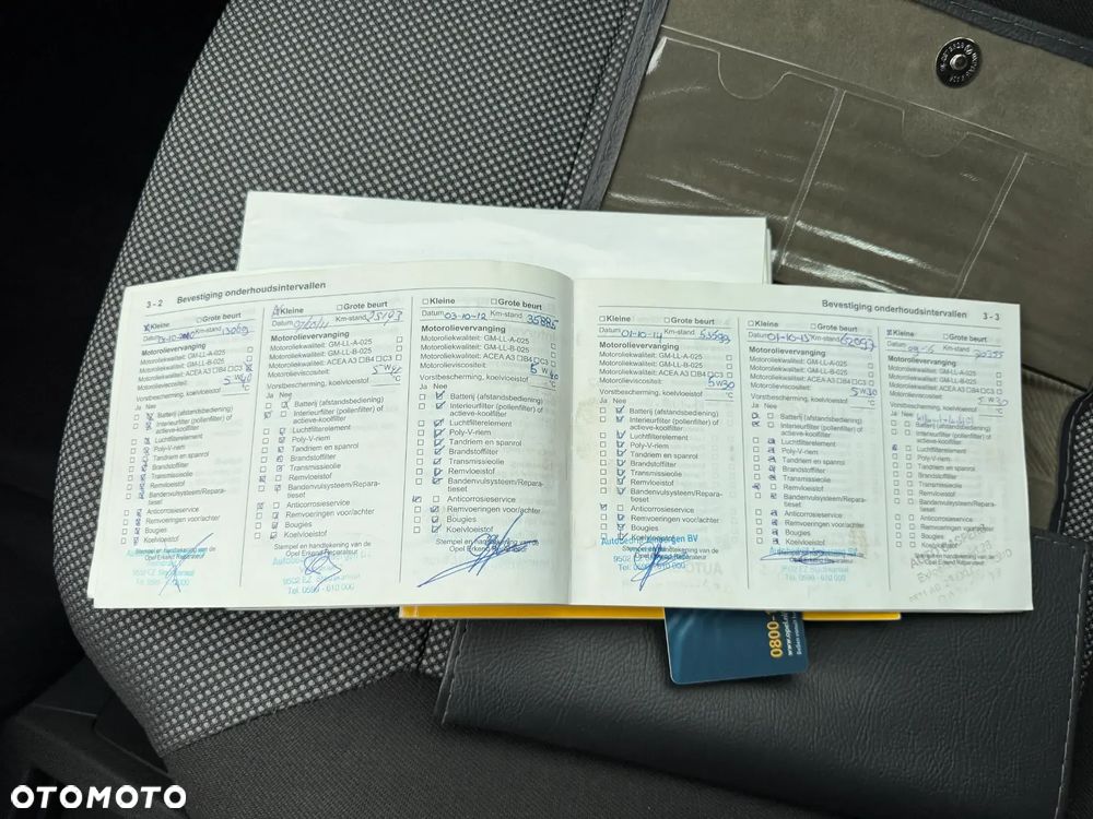 Opel Zafira 1.8 Cosmo - 35