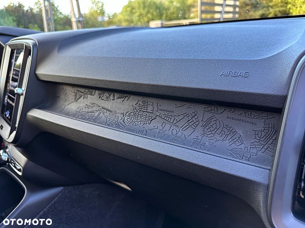 Volvo XC 40 T2 Momentum - 18