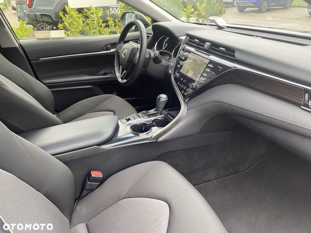 Toyota Camry 2.5 Hybrid Prestige CVT - 23