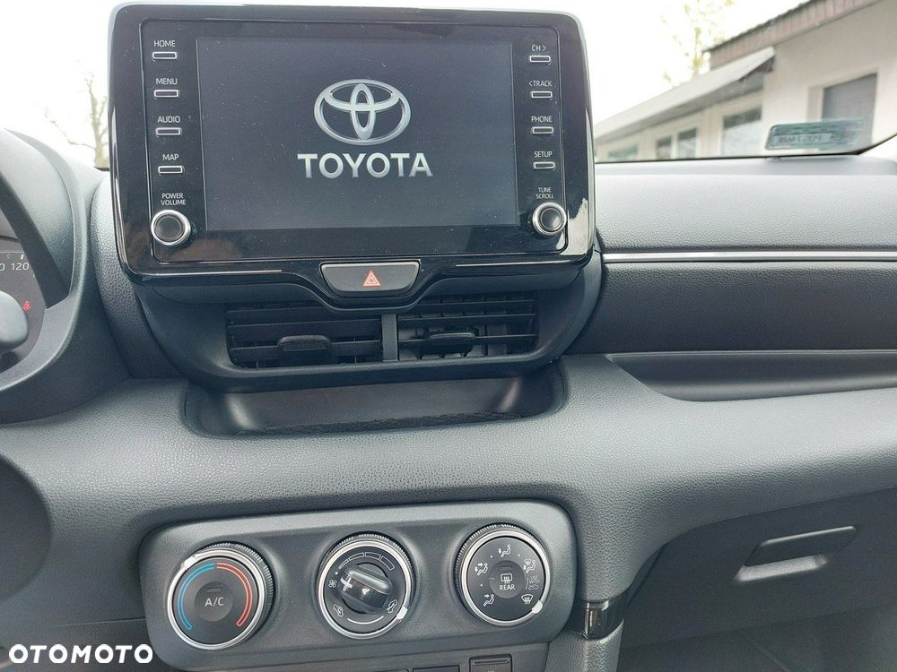 Toyota Yaris - 21