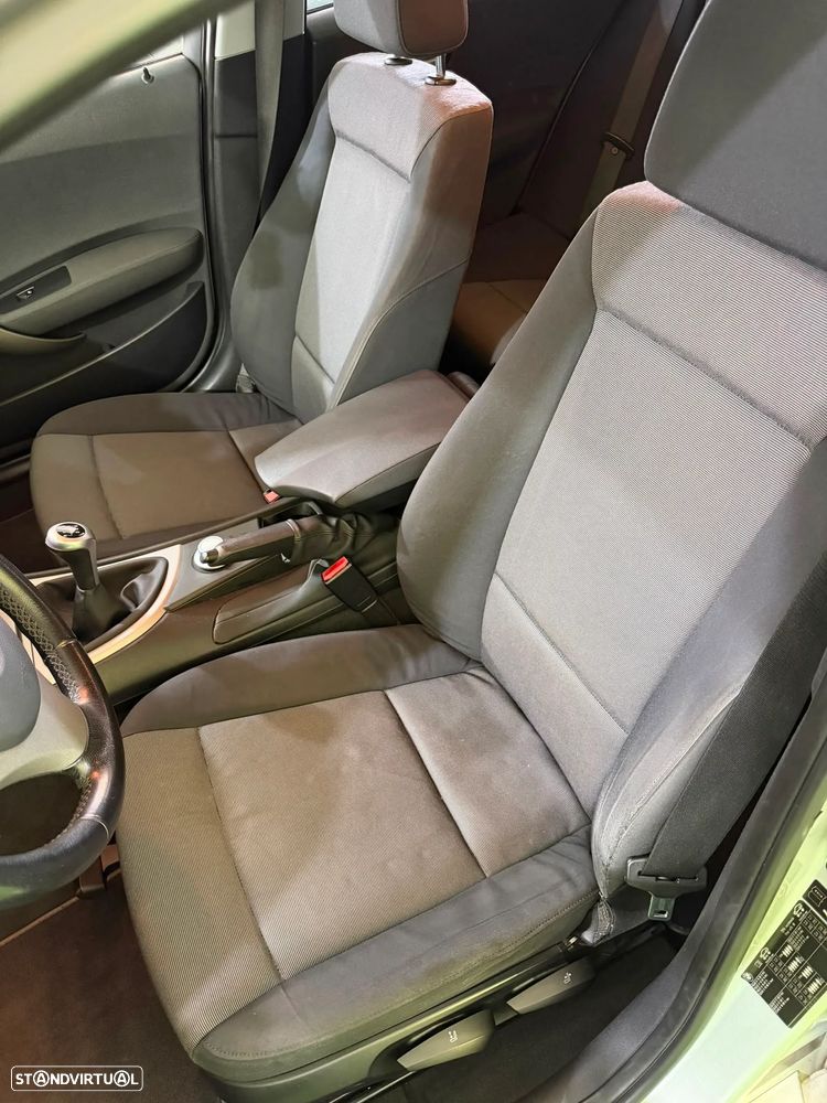 BMW 118 i Exclusive - 14