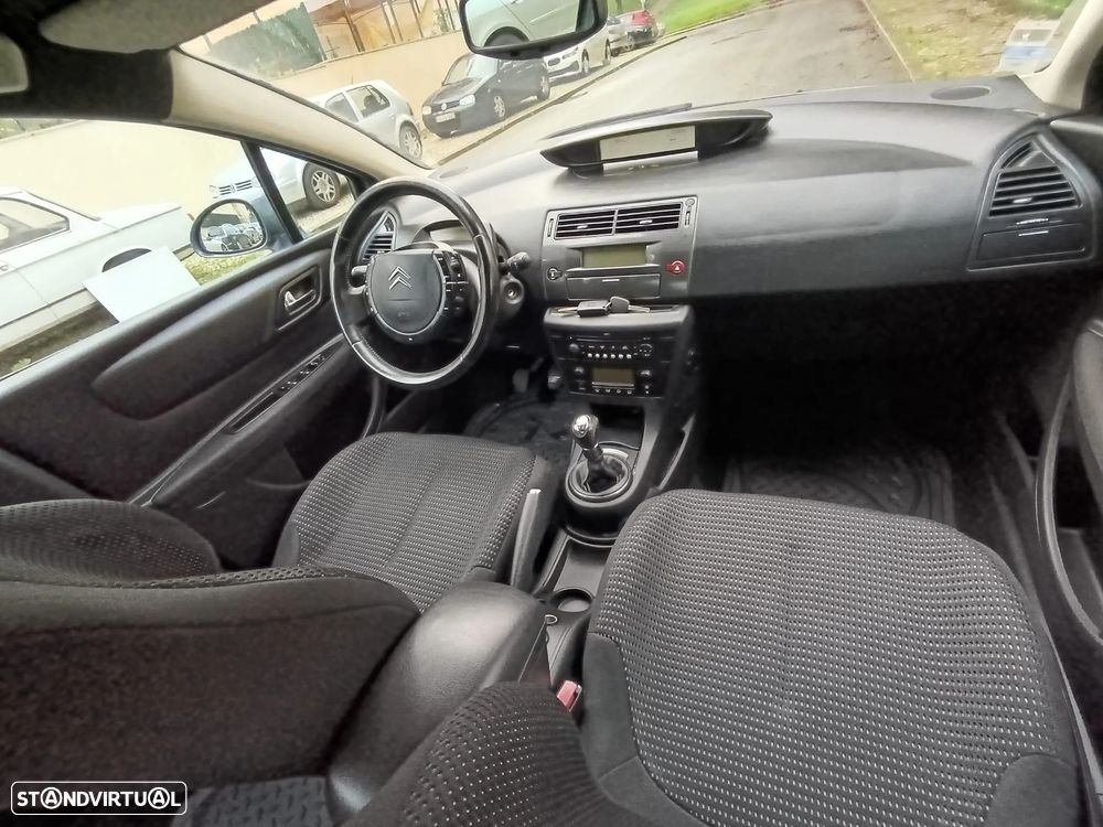 Citroën C4 1.6 HDi Exclusive - 24