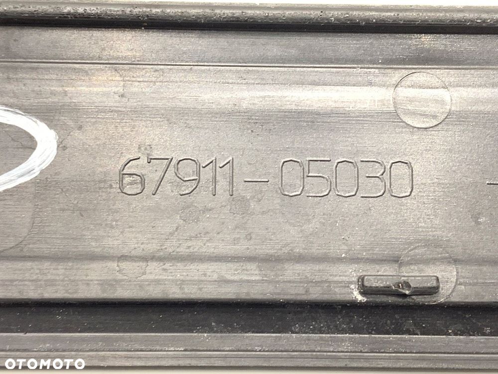 LISTWA PROGOWA PRAWY  TOYOTA AVENSIS Kombi (_T27_) 2009 - 2018 2.0 (ZRT272_) 112 kW [152 KM] benzyna - 4