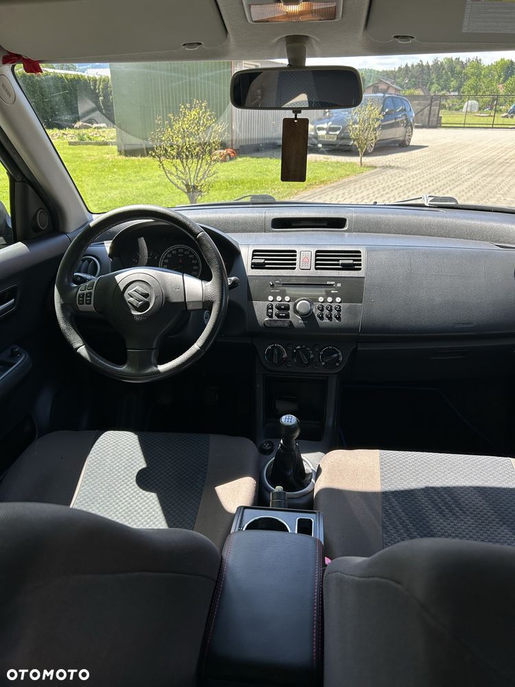 Suzuki Swift - 8