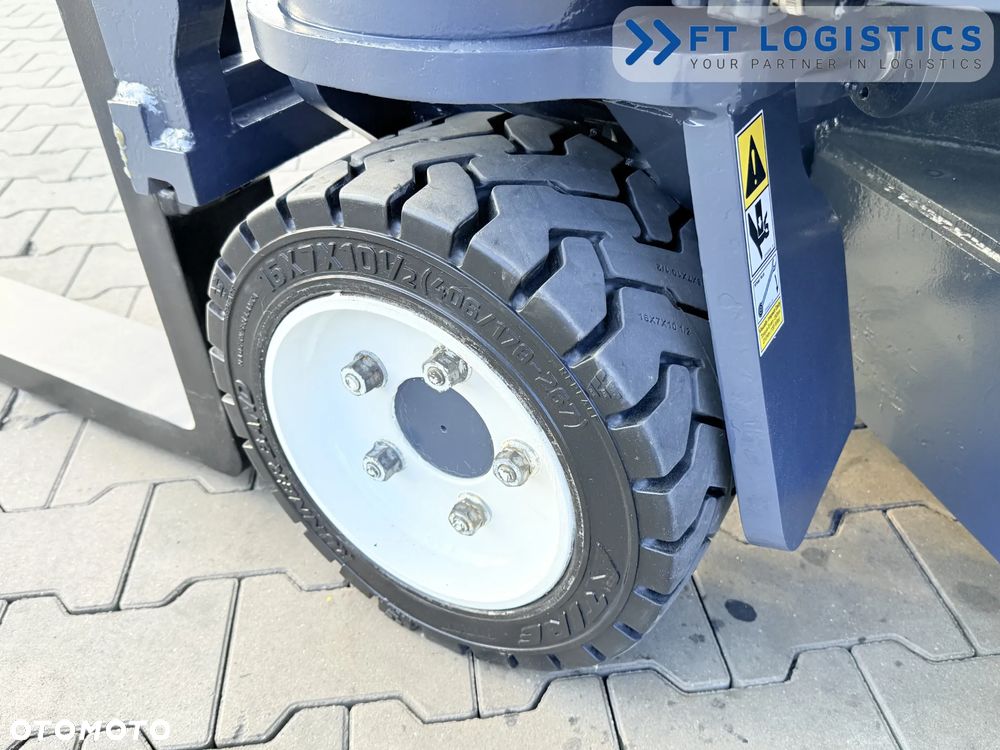 Combilift WÓZEK CZTEROKIERUNKOWY - WIELOKIERUNKOWY | COMBILIFT CB3000 | GAS | TRIPLEX 4900MM | WOLNY SKOK | POZYCJONER WIDEŁ | PRZESUW WIDEŁ | STAN IDEALNY | Szeroka oferta wózków czterokierunkowych i bocznych, dopasowanych do różnorodnych potrzeb i zastosowań - 11