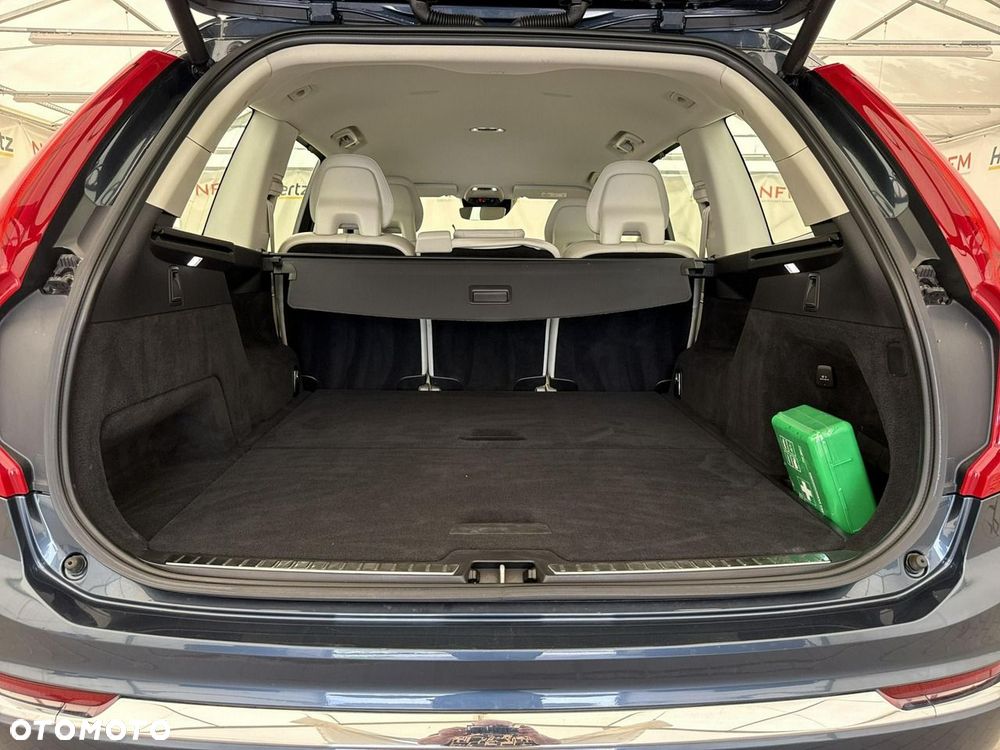Volvo XC 90 - 20