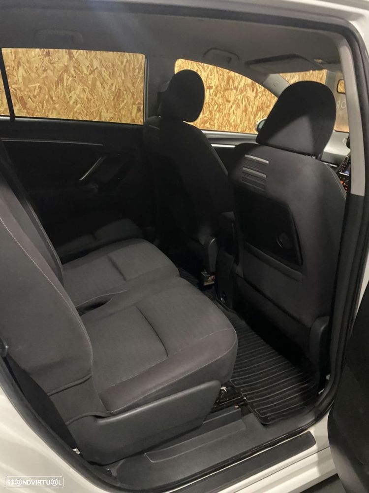 Toyota Verso 1.6 D-4D Exclusive - 28